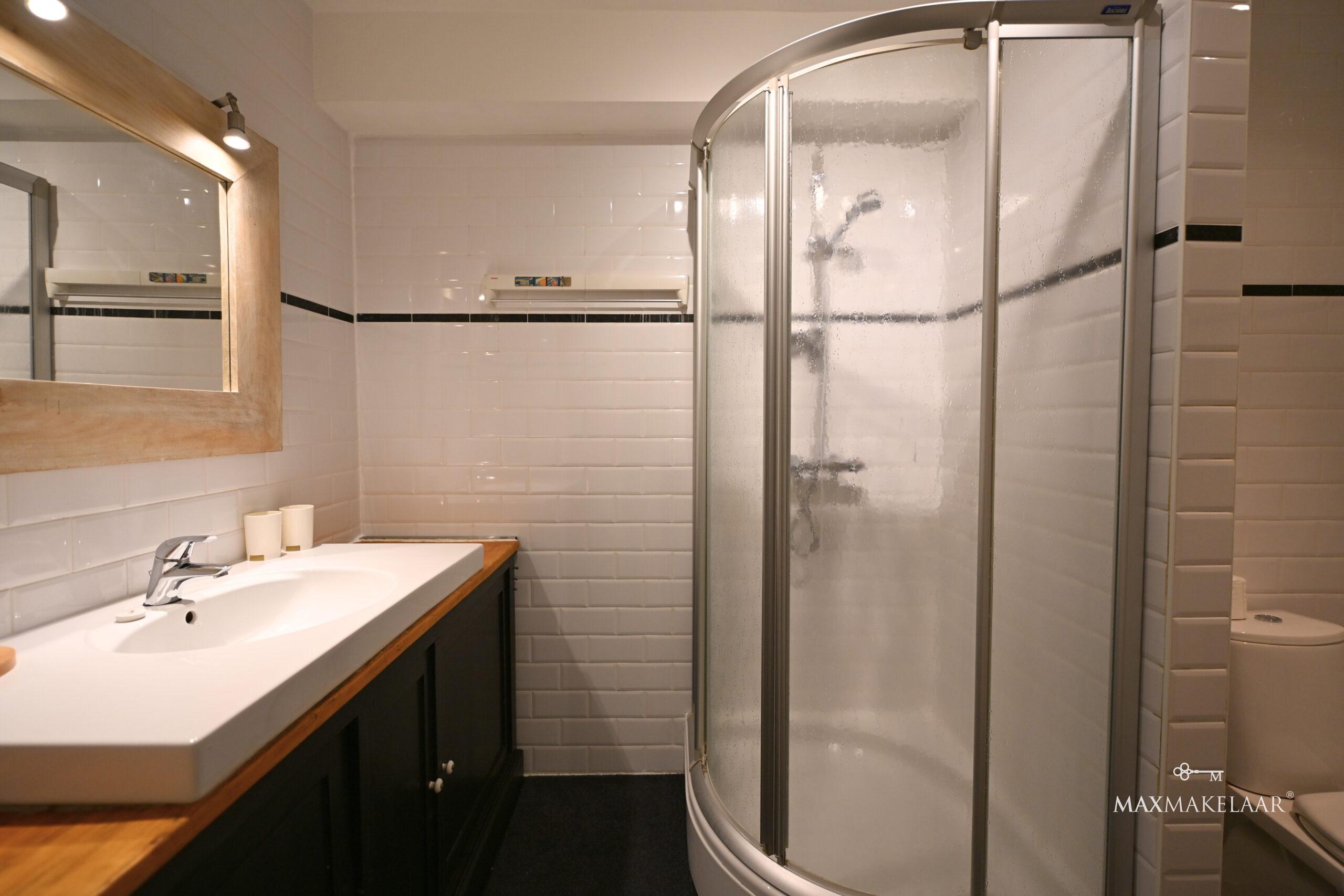 Slideshow image 10